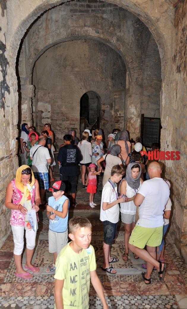DEMRE'DE ZİYARETÇİ SAYISINDA DÜŞÜŞ VAR