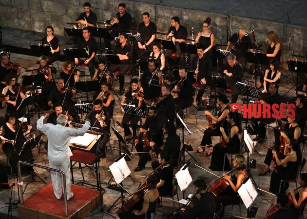 ÜNLÜ FESTİVAL ASPENDOS'TA BAŞLADI