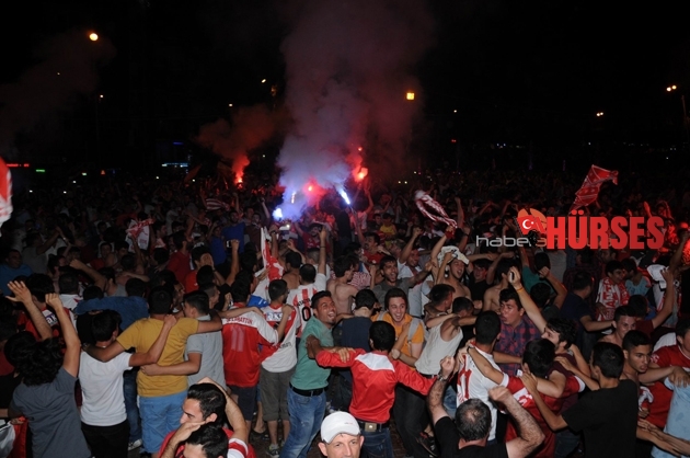 SÜPER LİGE SÜPER TARAFTAR