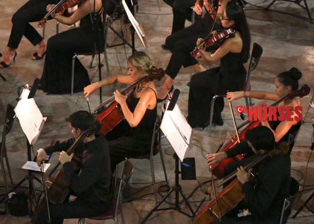ÜNLÜ FESTİVAL ASPENDOS'TA BAŞLADI