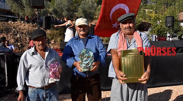 1 kilo balı 3 dakikada yedi