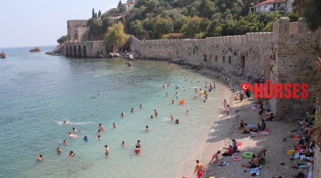 10 AİLEYE ALANYA TATİLİ