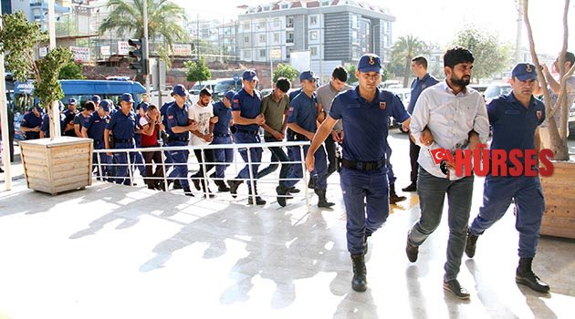 17 torbacı adliyede