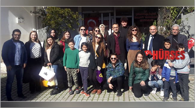 Balbeyli çocuklar  hikayelerini resimliyor