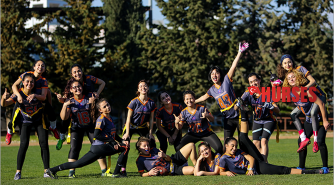 Flag futbol takımı nefes kesiyor