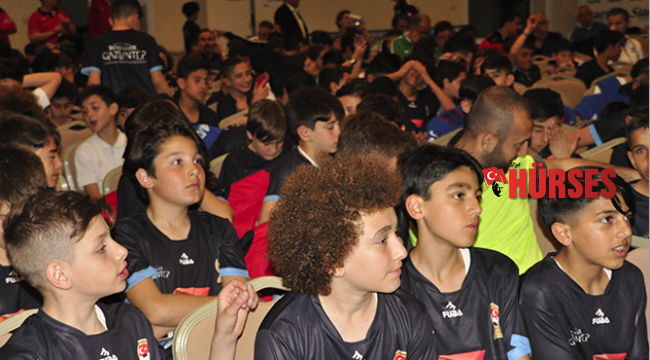 Geleceğin Yıldızları Futbol Şenliği başladı