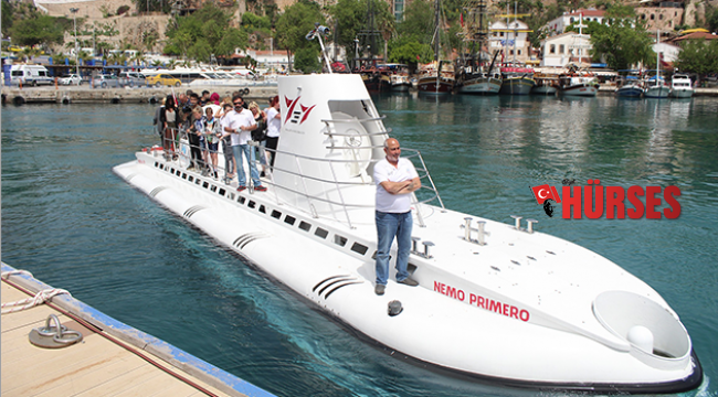 Hedef 22 bin turisti  deniz altına indirmek