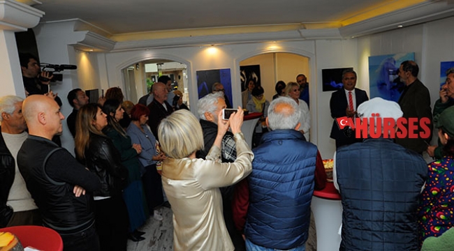 Sanatseverleri buluşturan sergi