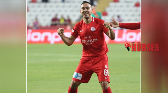 Başakşehir Mevlüt’ü tutmak istiyor