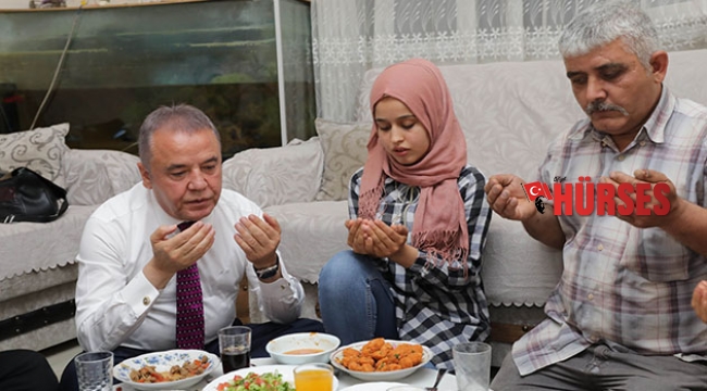 Başkan Böcek, iftara konuk oldu
