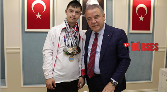 Başkan Böcek Menç’i ağırladı
