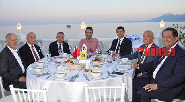 Başkanlar, iftar yemeğinde buluştu