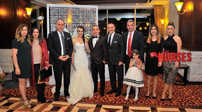 Genç çifti, dünya evine girdi