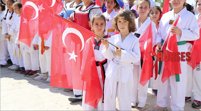 İlçelerde de coşkuyla kutlandı