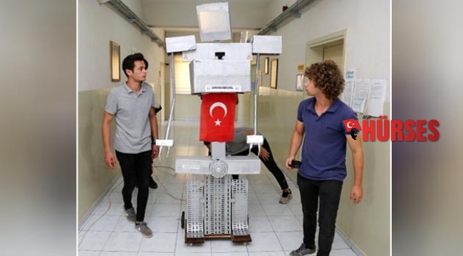 Liseliler  robot yaptı