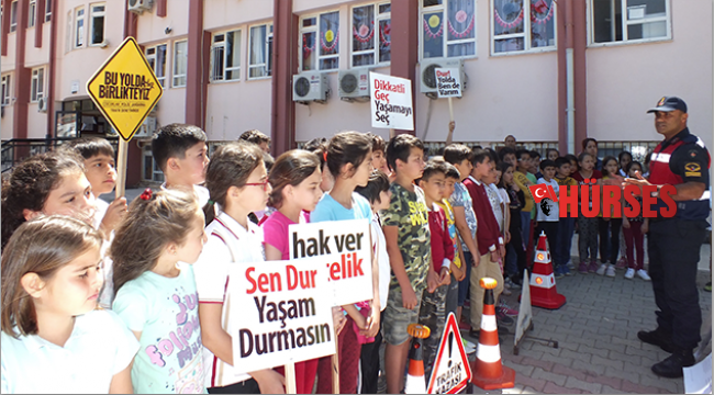 Öğrencilere trafik kuralları anlatıldı