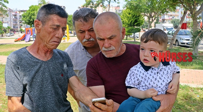 Sokak sokak oğlunu arıyor