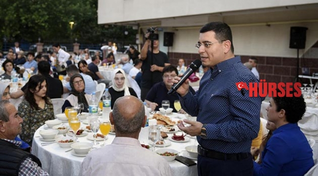 Tütüncü’den komşularına iftar