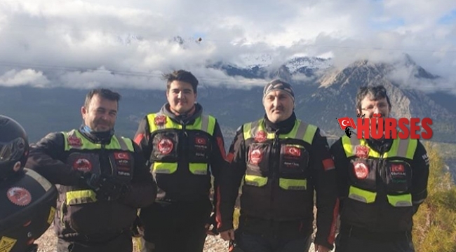 Gezgin Motorcular’dan zirvede bayram çıkartması
