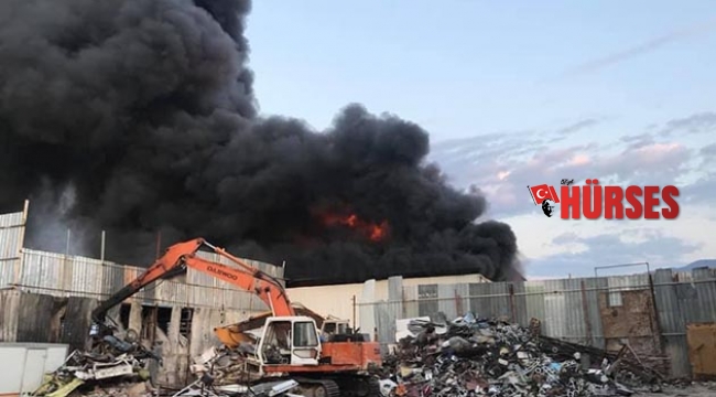 Kumluca’da korkutan yangın