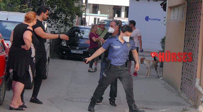 Sokaktan aldığı kadını evinde boğarak öldürdü