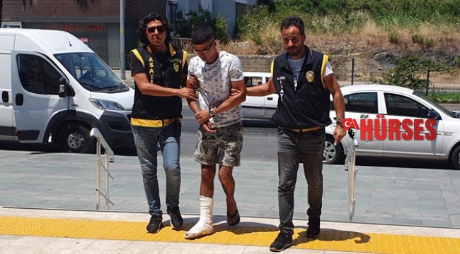 Kaçarken ayağını kırdı