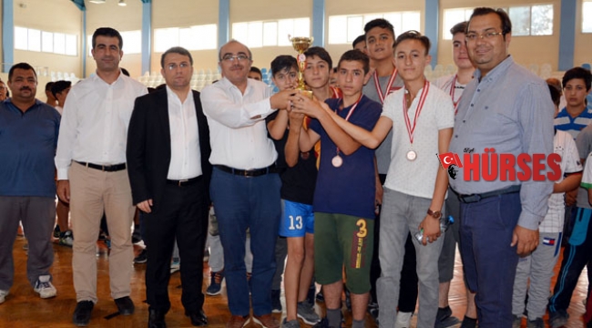Korkuteli'de Futsal Turnuvası sona erdi