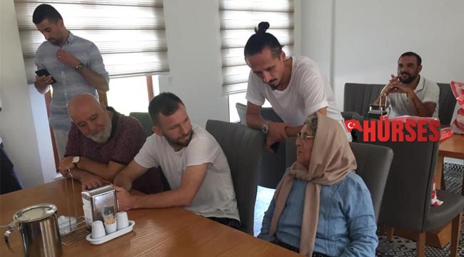 Yaşlıları unutmadılar
