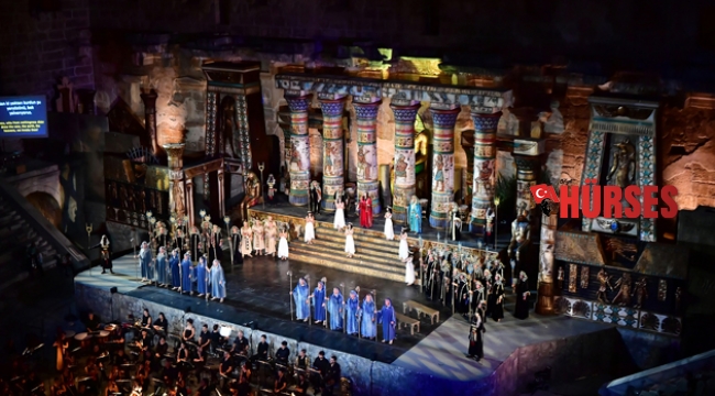'Aida' ayakta alkışlandı