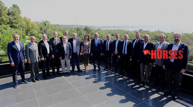 Artık yeni şeyler söylemek lazım