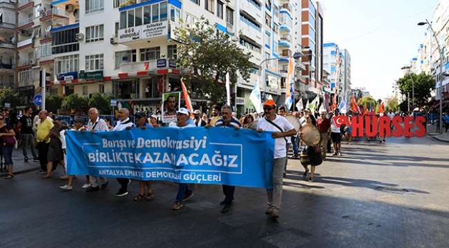 Barış için yürüdüler