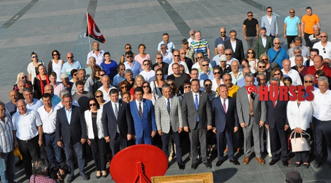 CHP'DEN ATATÜRK ANITINA ÇELENK
