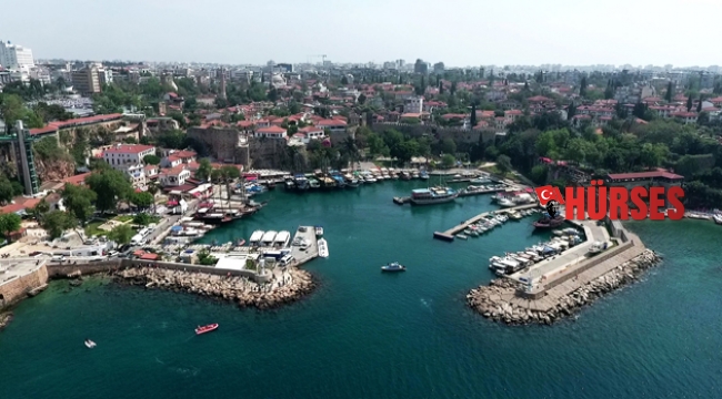 Kaleiçi temizleniyor