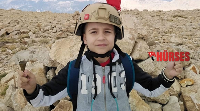 Kartal, zirvede Türk bayrağı açtı