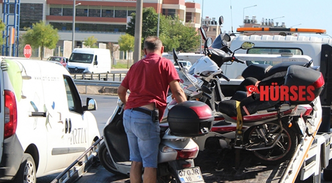 Motosikleti bırakıp kaçtı