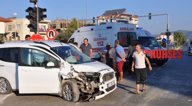 Öğrenci servisi kaza yaptı