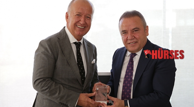 BAŞKAN BÖCEK DÖSİAD'IN KONUĞU