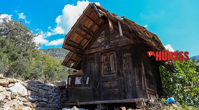 'Çivisiz' ambarlar  zamana yenildi