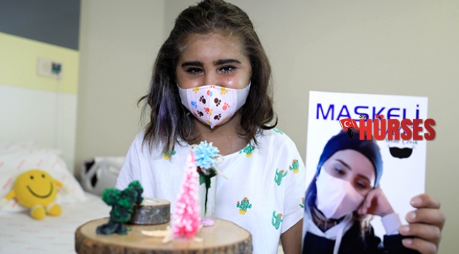 Mine'den 'Maskeli  Hayat' kitabı