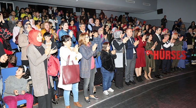 Özel çocuklar sahnede