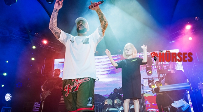 Timati'ye kızı eşlik etti