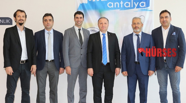 AÜ'de Dünya Diş  Hekimleri Günü kutlandı