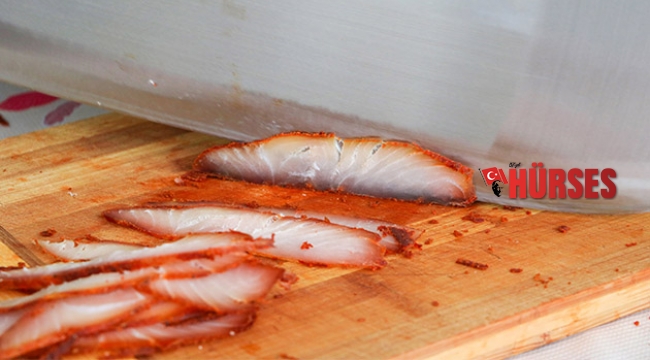 Balık pastırması üretti