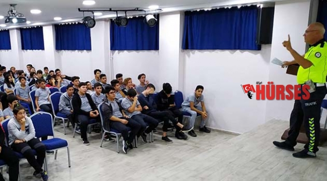 Polisten öğrencilere bilgilendirme