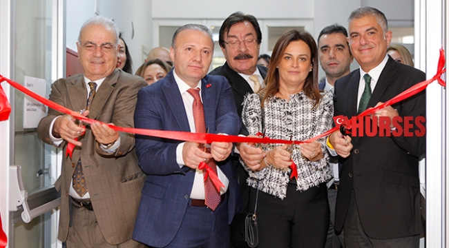 AÜ'de Laboratuar açılışı