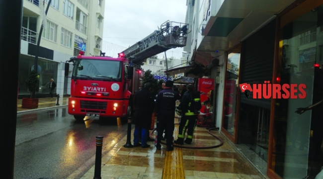 Deri tamir atölyesinde yangın