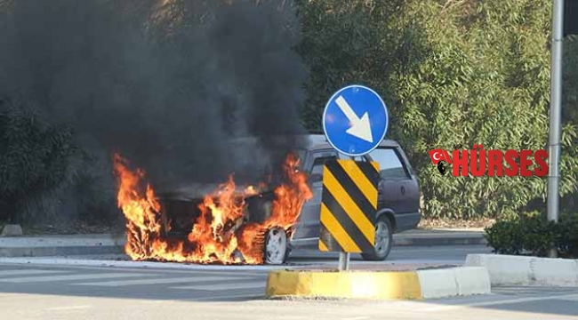Antalya'da alev alan otomobil kullanılmaz hale geldi