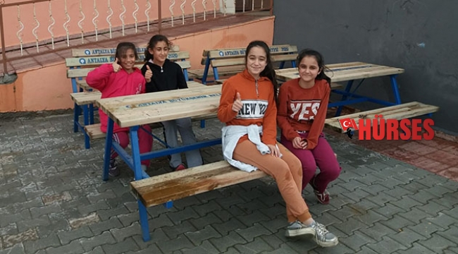 Bank ve piknik masası sevindirdi