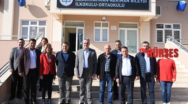 Başkan Esen okulları gezdi