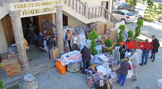 Finikeliler deprem için yardıma koştu